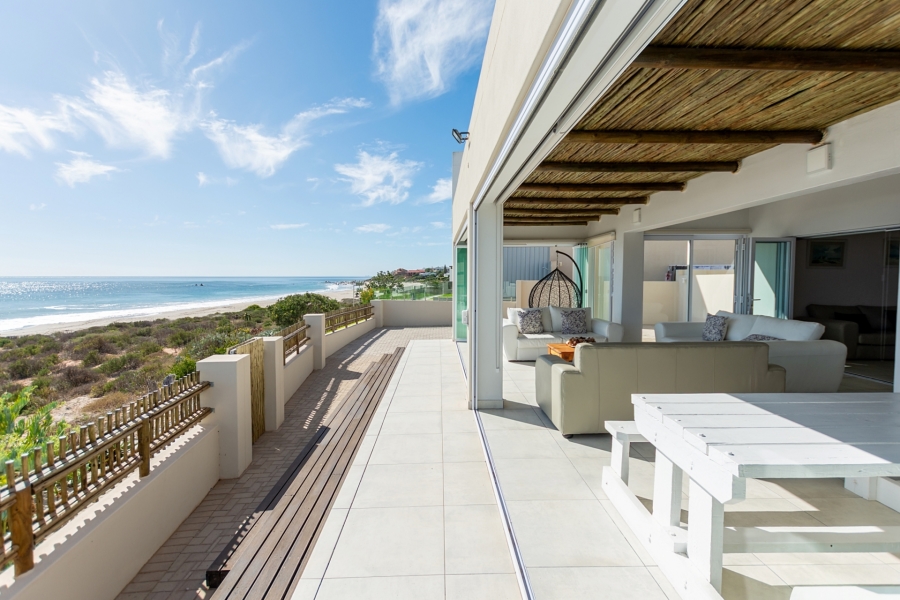 4 Bedroom Property for Sale in Britannia Bay Western Cape